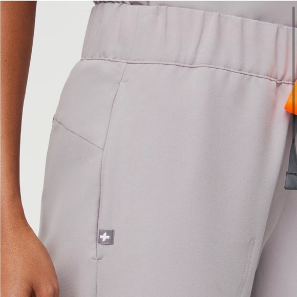 Figs Pants & Jumpsuits Nwot Figs Yowah Classic Jogger Scrub Pants